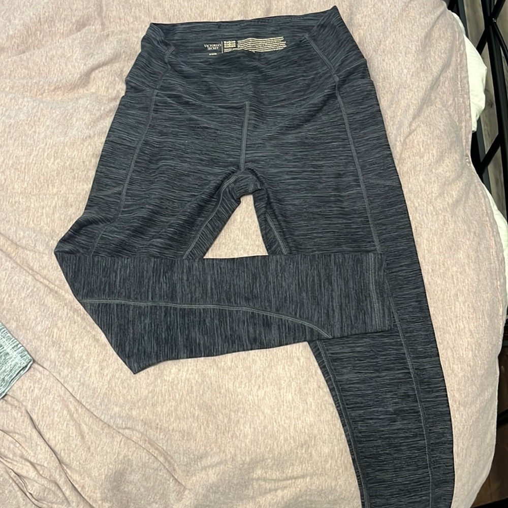 Victoria’s Secret leggings
